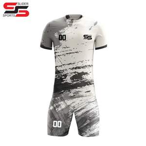Vêtements de football pour hommes Kit d'uniforme de football Ensemble de sport de sublimation personnalisée Accepter des vêtements de sport avec logo personnalisé Demi-manches unisexe - Product Image 5