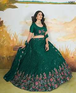 Diseñador Color Verde Lehenga Choli con Hermosa Blusa - Product Image 6