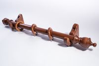 Support de rideau en bois de style unique avec des détails élégants sculptés à la main pour la décoration de la chambre à coucher du salon ou de la fenêtre du salon