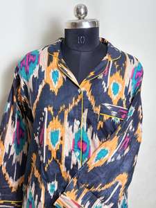 Chemise en coton imprimé Ikat noir pour femmes femmes multicolore motif Ikat chemise à manches longues Designer noir ethnique Ikat imprimé - Product Image 4