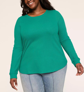 Chemise à manches longues en gros pour femmes, tricot à ourlet arrondi, coton uni, taille plus, manches longues, col rond, t-shirts à poignets côtelés - Product Image 1