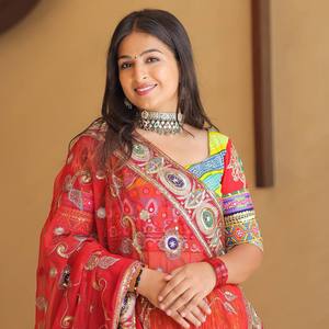 NOUVELLE SÉRIE MODERNE LEHENGA CHOLI pour NAVRATRI SAISON FESTIVE et OCCASION DE FÊTE - Product Image 5