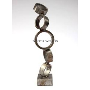 Heavy Duty Metal Made Rings Designer Silver Color Finishing Attractive Look Sculpture Home And Hotel <b>Decorative</b> In Lowest Price - Product Image 1