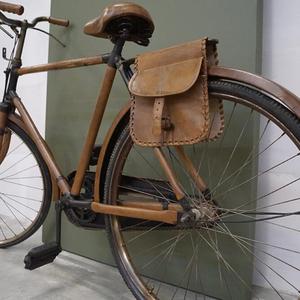 Chariot à bar en bois artisanal de style industriel recouvert de cuir vintage pour la décoration de la maison - Product Image 5