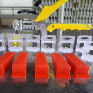 Clips de système de nivellement de carreaux de 1.0mm à 4.5mm et outils de carrelage pour aligner les carreaux de céramique ou de porcelaine précisément du Viet Nam - Product Image 4