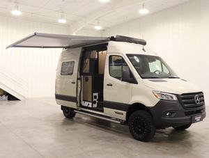 Autocaravanas de Lujo Modernas, Autocaravanas Contemporáneas de Lujo - Product Image 2