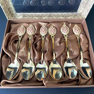 Ensemble élégant de cuillères en or, couverts élégants et durables en acier inoxydable, parfaits pour la cuisine et les occasions spéciales indiennes - Product Image 1