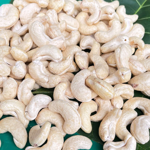 เม็ดมะม่วงหิมพานต์ดิบคุณภาพสูงจากโรงงานเวียดนาม รุ่น W180 อายุการเก็บรักษา 24 เดือน รับประทานได้ รองรับ OEM/ODM ตามความต้องการ ซานติโก - Product Image 1