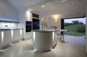 أبواب فناء قابلة للطي بزجاج مزدوج مع زجاج مقسى وإطار ألومنيوم بتصميم عصري للفنادق والمنازل في لوس أنجلوس مقاومة للماء - Product Image 5