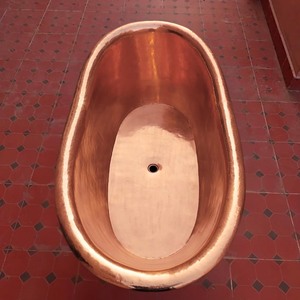 Amazing construction of copper bathtub provides a reassuring sense of strength and permanence in any bathroom space - Product Image 5