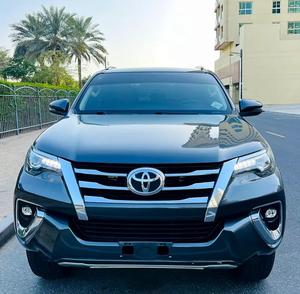 Toyota Fortuner VXR Nueva/Usada, TRANSMISIÓN AUTOMÁTICA, Color Negro, Euro6d - Product Image 5