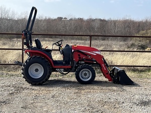 Tractor de Ruedas 4x4 de 75HP con Caja de Cambios, Bomba y Motor, Modelo 2025 para 1M.25 - Product Image 1