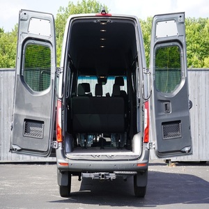 Alerte Offre Exceptionnelle! Mercedes-Benz Sprinter 2500 4x4 Turbodiesel V6 4WD 2019 Super Propre, Intérieur Configurables, Fourgon de Luxe - Product Image 3