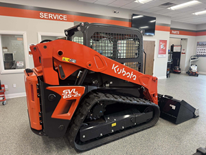 Cargadora de Dirección Deslizante sobre Orugas Kubota SVL65-2s, Capacidad de 2 Toneladas, Color Naranja, con Accesorio de Cucharón - Product Image 5