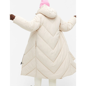 Nouveauté Veste parka professionnelle pour femmes Vente en gros Veste parka à bas prix Veste parka pour femmes avec fourrure et capuche amovibles - Product Image 3