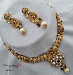 ENSEMBLE DE BIJOUX DE MARIAGE DE MARIAGE EN CUIVRE TRADITIONNEL INDIEN ET À LA MODE pour FEMMES ENSEMBLE DE BOUCLES D'OREILLES et COLLIER - Product Image 2