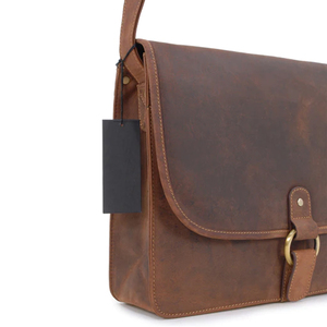 Bolso Bandolera de Cuero Vacuno, Bolso Western Marrón y Blanco, Cuero Vacuno con Grabado Western - Product Image 4