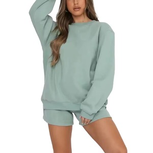 Sweat-shirt et short solides en spandex/polyester pour femmes, ensemble deux pièces, coupe régulière, décontracté, respirant pour un style confortable. - Product Image 2