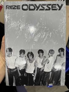 RIIZE El 1er Álbum [ODYSSEY] (Versión PHOTOBOOK) Álbum Sellado con Foto Card, Alta Calidad Original K-POP de Corea - Product Image 6