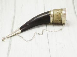 Tasses en corne naturelle de style vintage vikings buffle pour boire de la bière et du vin avec des lanières en cuir enveloppées sur un bar en corne décor à la maison - Product Image 2