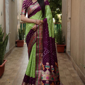 Welltex pura Bandhej seda Sari hecho a mano Kalash Swastik diseño Original Zari tejido Minakari frontera indio paquistaní ropa - Product Image 1