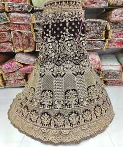 Lourd exclusif Designer broderie Lahenga Choli avec dupatta vêtements de mariage prix de gros thnic vêtement surat fabrication lehenga choli - Product Image 1