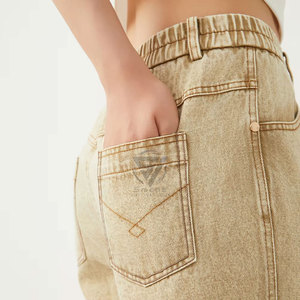 Jean droit taille haute en denim délavé bleu pour femme, coupe ample respirante style vintage, idéal toutes saisons - Product Image 5