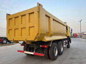 <span class=keywords><strong>Camion</strong></span> à benne basculante Sinotruck HOWO 6X4 d'occasion jaune 375 CV - Bien entretenu et prêt à travailler - Product Image 6