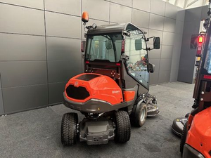 Cortadora de césped Husqvarna P525DX diésel AWD usada, barata, con plataforma frontal de 155 cm y cabina, para uso comercial en áreas grandes, en venta. - Product Image 4