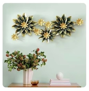 Arte de pared de metal elegante y contemporáneo que agrega una chispa creativa a su espacio de decoración y decoración de interiores - Product Image 5