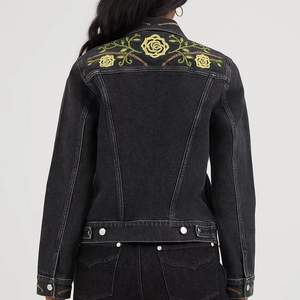 แจ็คเก็ตยีนส์ครอปทรงหลวม คอปกพับได้ ผ้าฝ้ายระบายอากาศดี สำหรับผู้หญิง รับผลิตตามสั่งขายส่ง - Product Image 4