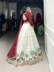 Nuevo Lehenga Choli de Diseñador Radhe para Mujer, Traje Tradicional para Bodas, Diwali y Fiestas, con Dupatta de 3.5 Metros, Estilo Flair, en Rayón y Algodón Pesado - Product Image 5