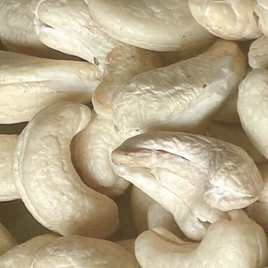 Vente en gros de noix de cajou crues bon marché Noix de cajou Noix de cajou WW180, WW240, WW320 SANTIGO Délai court - Product Image 1