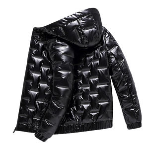 Blousons matelassés personnalisés haut de gamme pour hommes et femmes – Vêtements d'hiver à capuche de qualité supérieure pour le collège, l'école et la mode en extérieur - Product Image 4