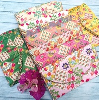 Pochettes de soirée indiennes faites à la main de haute qualité pour femmes, pochettes cadeaux Shagun pour mariages, fermetures à boutons, doublure en soie, style cadeau de retour