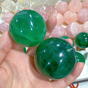 Wholesale Natural <b>Crystal</b> Fluorite Ball Green Feather Fluorite <b>Sphere</b> Healing Dentritic Quartz Fluorite <b>Spheres</b> for Fengshui - Product Image 6