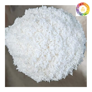 Copos deshidratados de coco con alto contenido de grasa, trozos pequeños, carne de coco rallada para mezclas lácteas y uso en la industria horneadora - Product Image 5