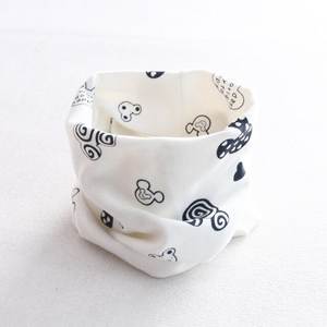 Protecteur de cou durable en peluche Spandex/Polyester personnalisable quotidien et chauffe-plage unisexe - Product Image 5