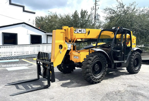 Herramientas de limpieza telescópicas versátiles JCB con mango de longitud ajustable - Product Image 2