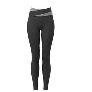 Vêtements de sport pour femmes avec logo personnalisé, ensembles 2 pièces, vêtements de sport unis, hauts courts - Direct usine Pakistan pour les marques de yoga en gros - Product Image 3