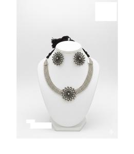 Ensemble de collier ras du cou en alliage de perles de luxe fait à la main bijoux de fiançailles et de mariage élégants pour femmes à bas prix - Product Image 1