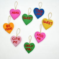 Ornement en feutre de laine fait main, petit cœur mignon, décoration de la maison pour la Saint-Valentin, couleur et taille personnalisées, cadeau de la Saint-Valentin !