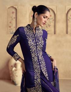 Costume Salwar en Georgette de créateur avec broderie lourde et travail de broderie |   Robe de Mariage et de Soirée |   Vêtements traditionnels indiens pour femmes - Product Image 4