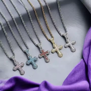 Bijoux de rappeur stylés Hip Hop glacés en stock Pendentif croix diamant Vvs Moissanite en argent 925 pour hommes Nouveautés en stock - Product Image 1