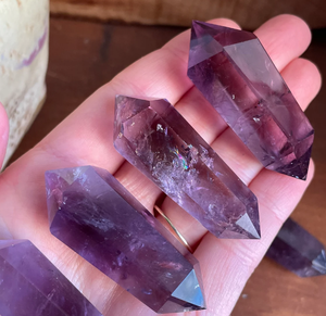 Meilleure qualité Offre Spéciale améthyste naturelle en vrac Double extrémité pointe sculptée meilleure qualité pour la fabrication de bijoux - Product Image 4