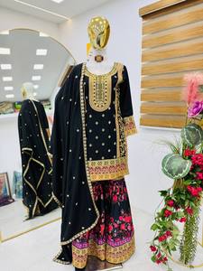 Trajes de seda pakistaníes de diseño único con bordado pesado y patrones elegantes que incluyen Dupatta Palazzo a juego a los mejores precios - Product Image 2