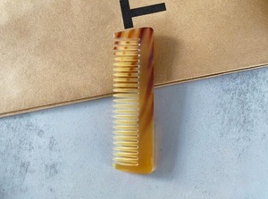 Peigne à cheveux en corne de buffle Solution de toilettage durable sans statique pour femmes et hommes à la recherche d'outils naturels - Product Image 3