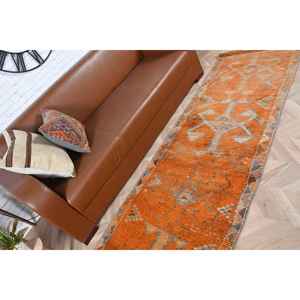 Alfombra Vintage, Alfombra Turca de 2.8x9.8 pies, Alfombra Marroquí de Lana Naranja y Gris - Product Image 4