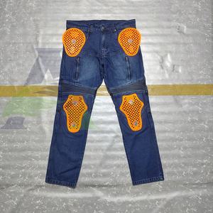Pantalones vaqueros para montar en motocicleta con forro en áreas de impacto, almohadillas de talla grande Nivel 2 aprobadas por la CE Anti-UV y transpirables - Product Image 2