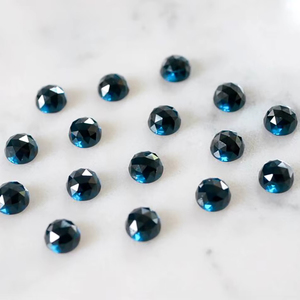 หินพลอยบุษราคัมสีฟ้าลอนดอนธรรมชาติขนาด10มม. หินกลมสังเคราะห์แบบหลวมของขวัญมากมายสำหรับเธอ - Product Image 1